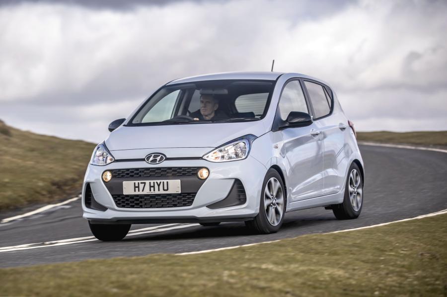  Hyundai i10 Play 2019 года  (UK) (фото 3 из 42)